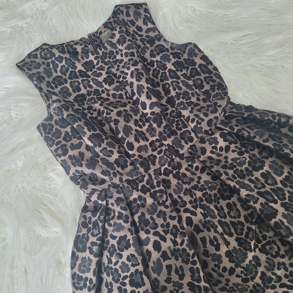 Taylor Leopard Print Dress w/Pockets